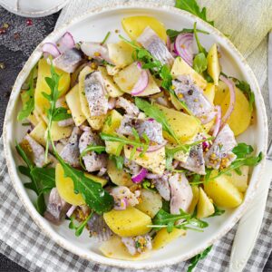 Салат сельдь с картофелем и луком